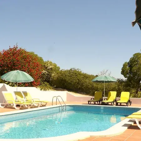 Летний дом Casa Dos Mangues Сан-Мартинью-ду-Порту