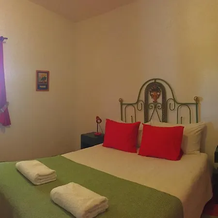 Летний дом Casa Dos Mangues Сан-Мартинью-ду-Порту